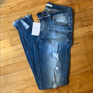 NWT ✨KanCan✨ midrise jeans